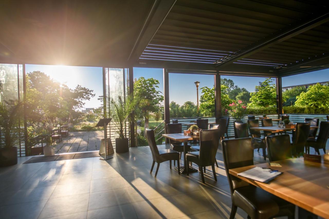 Hotel Tomis Mamaia Ngoại thất bức ảnh